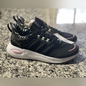 Adidas cloud foam super, brand new women’s size 10